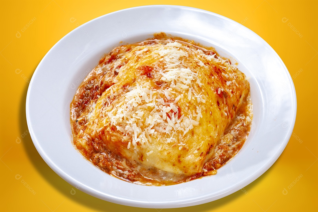 Lasanha tradicional em um prato