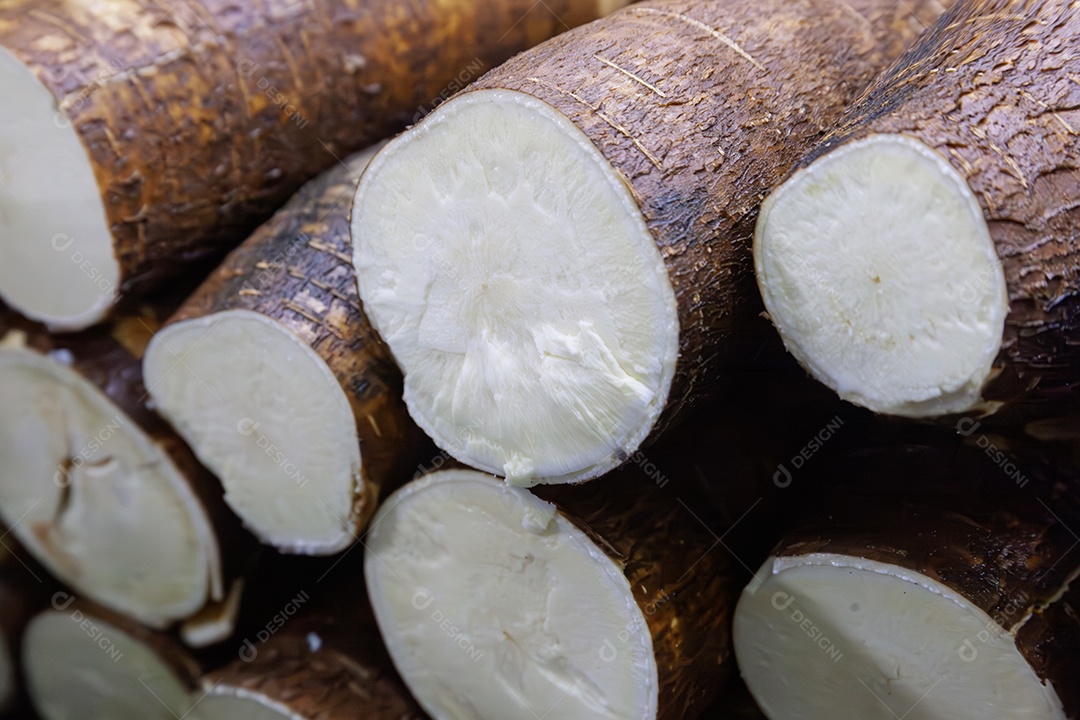 Mandioca fresca juntas