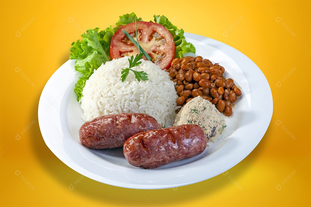 Arroz linguiça saladas arroz e feijão