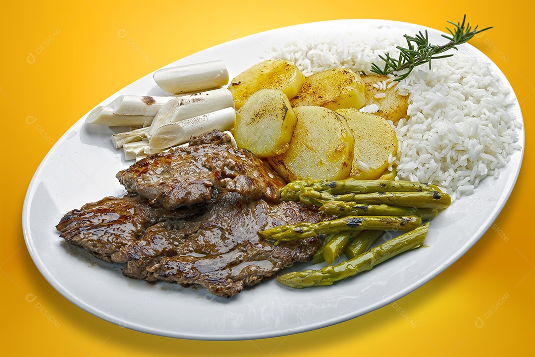 Palmito com carne arroz e batatas