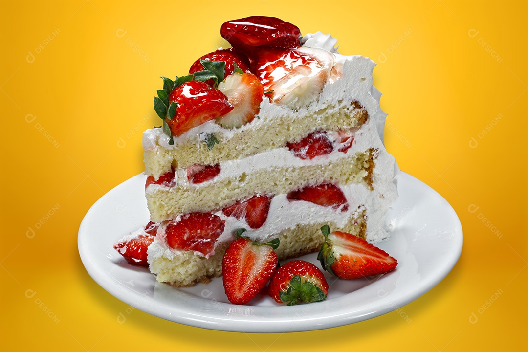 Bolo morango com chantilly