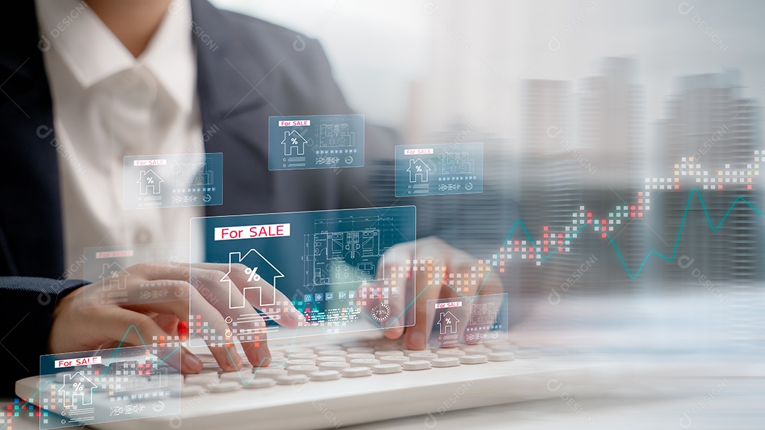 Empresário utilizando painel de interface virtual