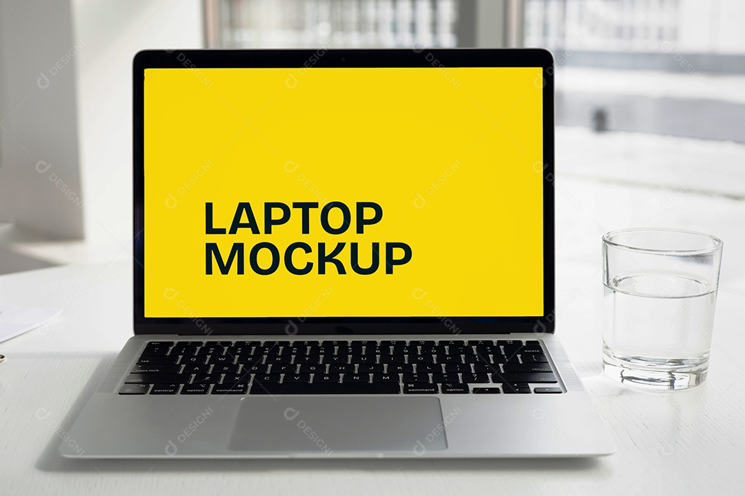Computador Mockup PSD Editável