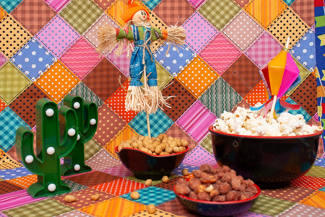 Alimento típico de festa junina em uma colorida