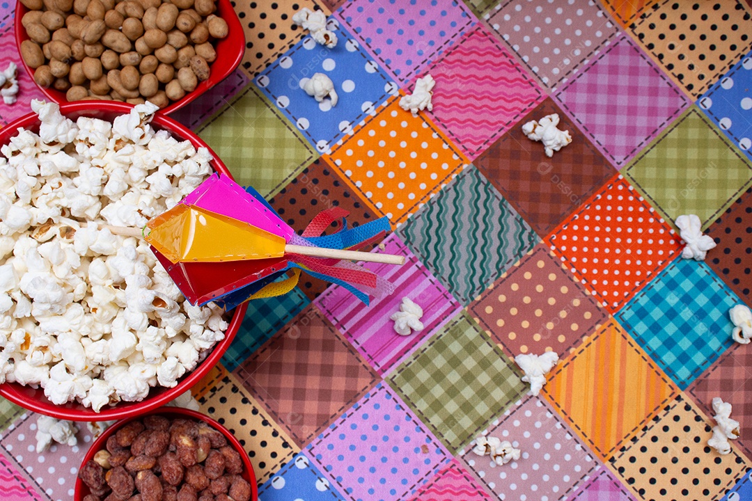 Alimento típico de festa junina em uma colorida