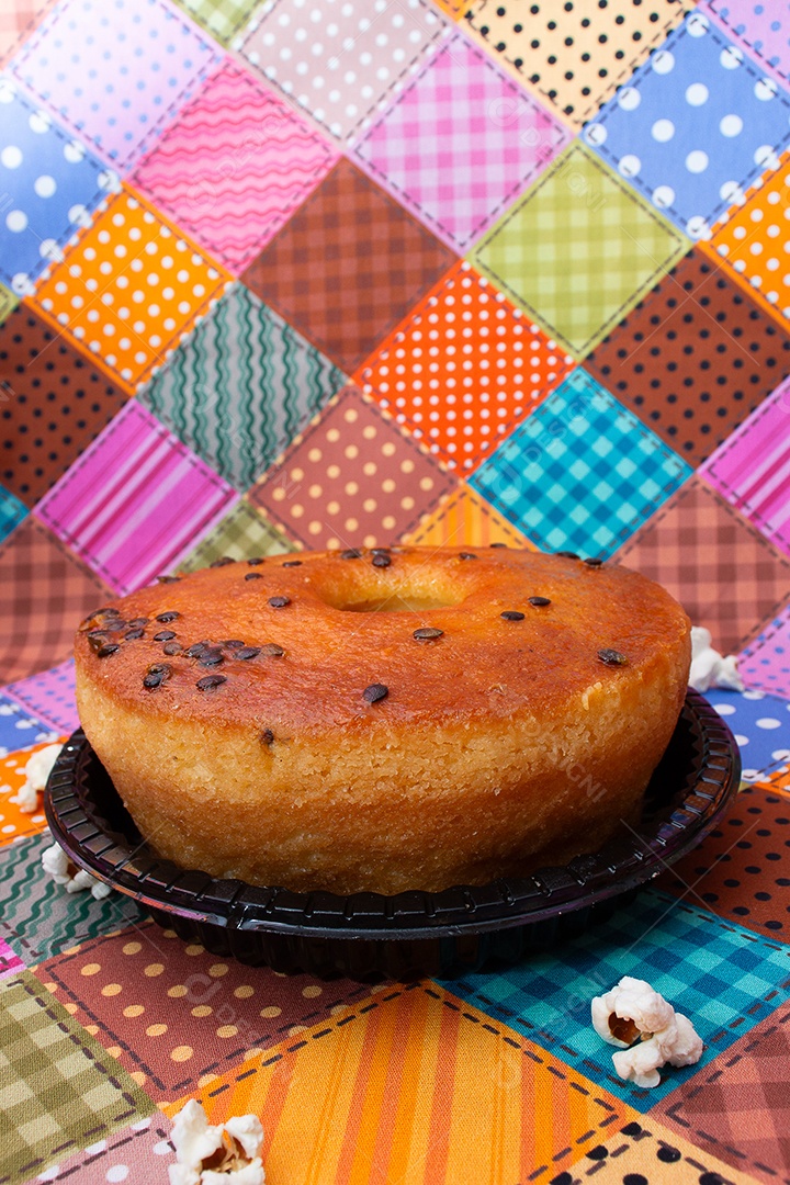 Alimento típico de festa junina em uma colorida