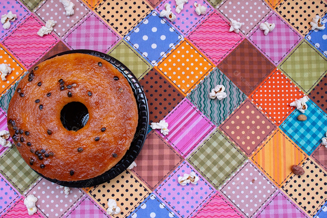 Alimento típico de festa junina em uma colorida