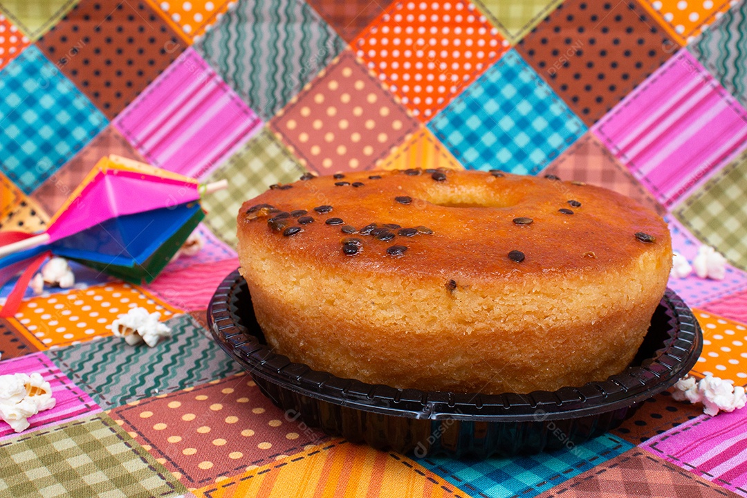 Alimento típico de festa junina em uma colorida