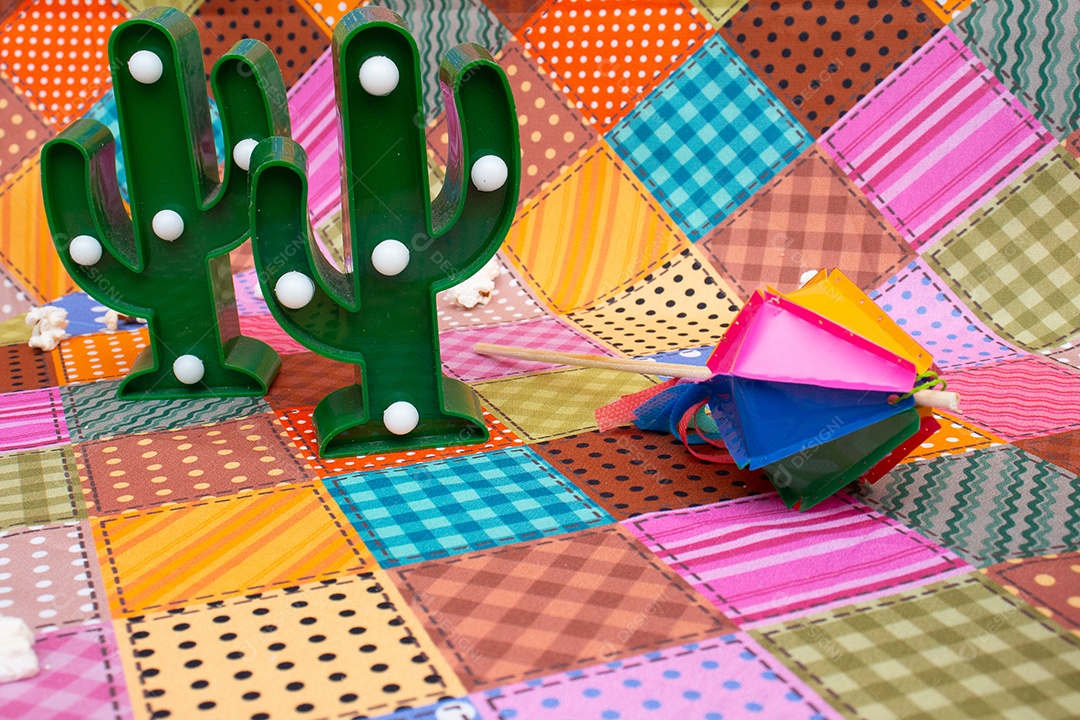 Cenário de Festa Junina toalha xadrez