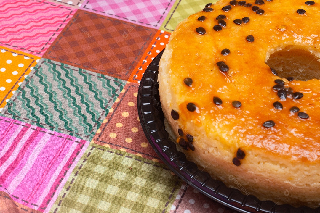 Alimento típico de festa junina em uma colorida