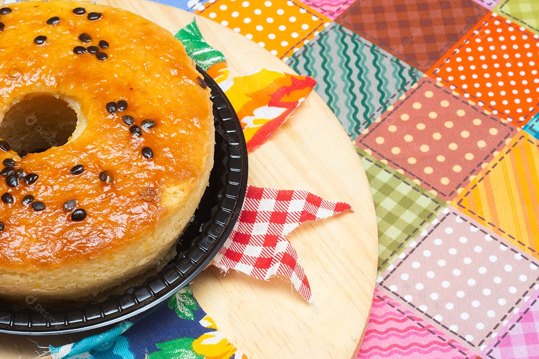 Alimento típico de festa junina em uma colorida