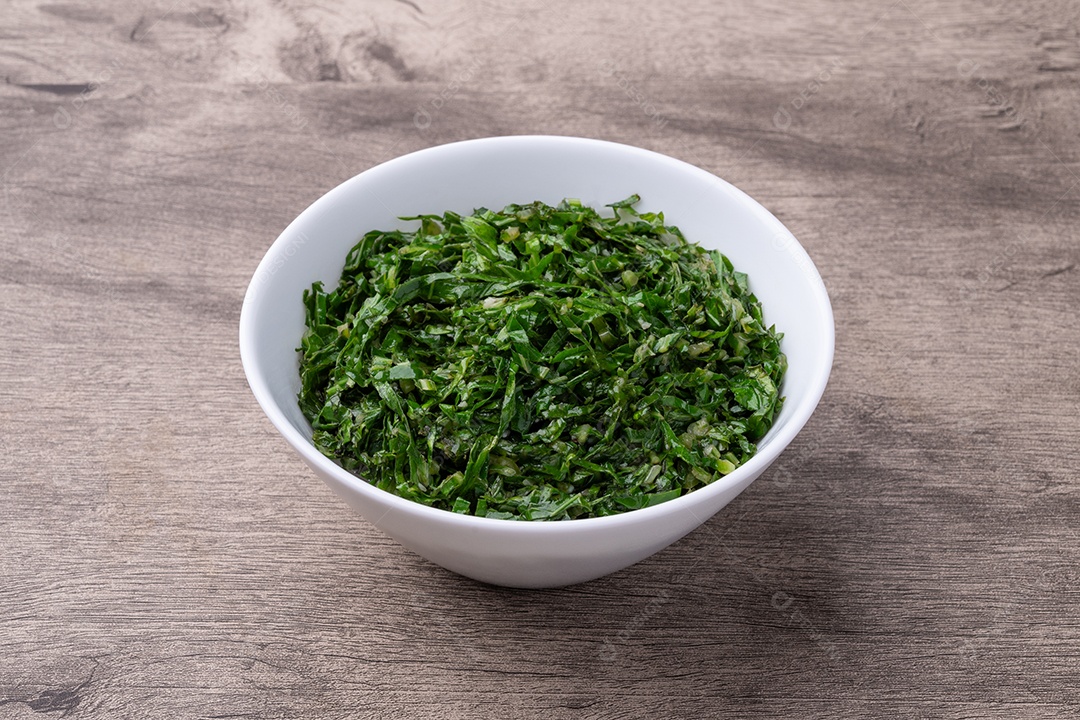 Imagem mostra couve frisada, também conhecida como couve kale