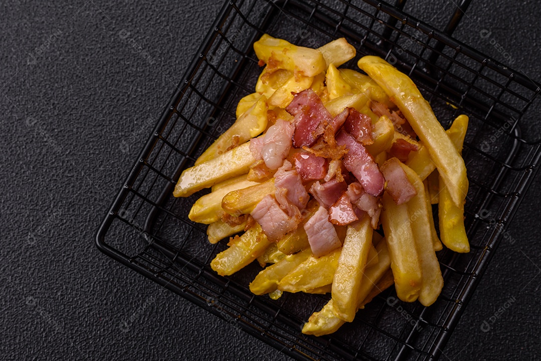 Salada fresca em uma mesa concreto