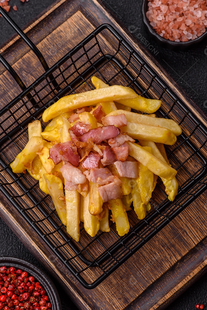 Salada fresca em uma mesa concreto