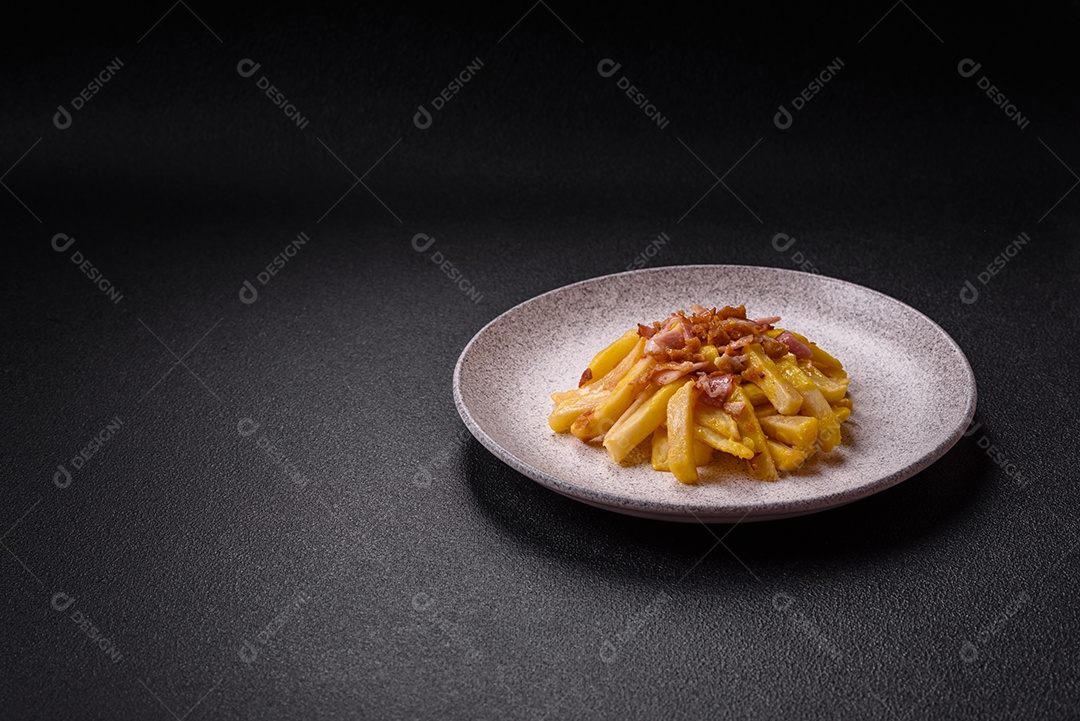 Salada fresca em uma mesa concreto