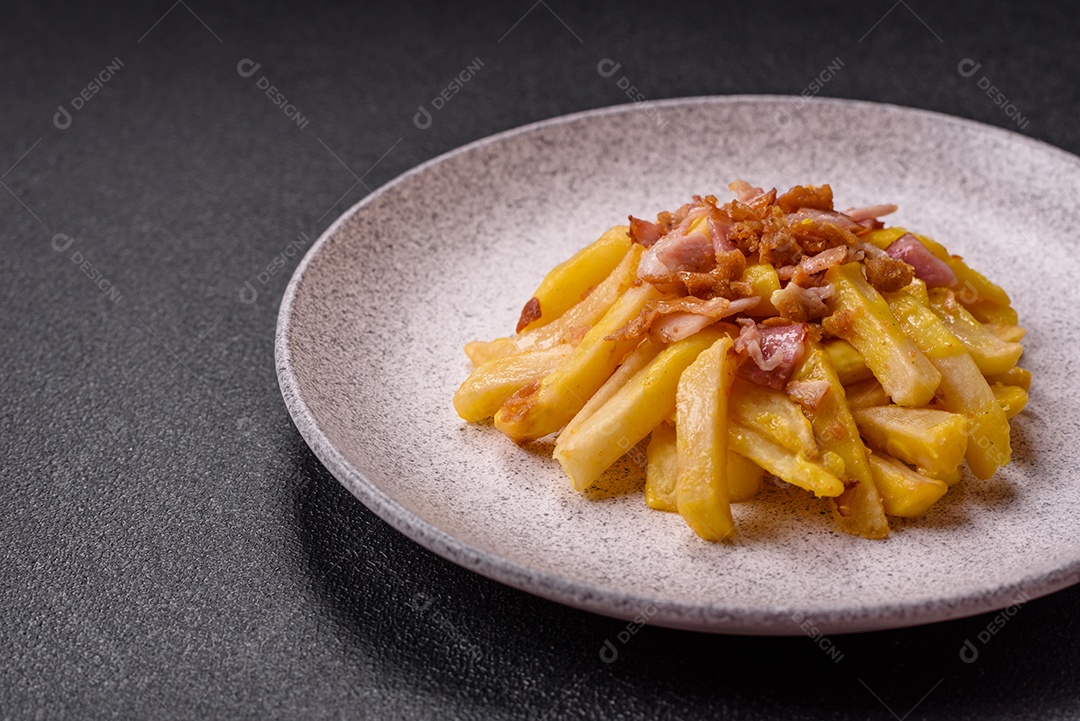 Salada fresca em uma mesa concreto