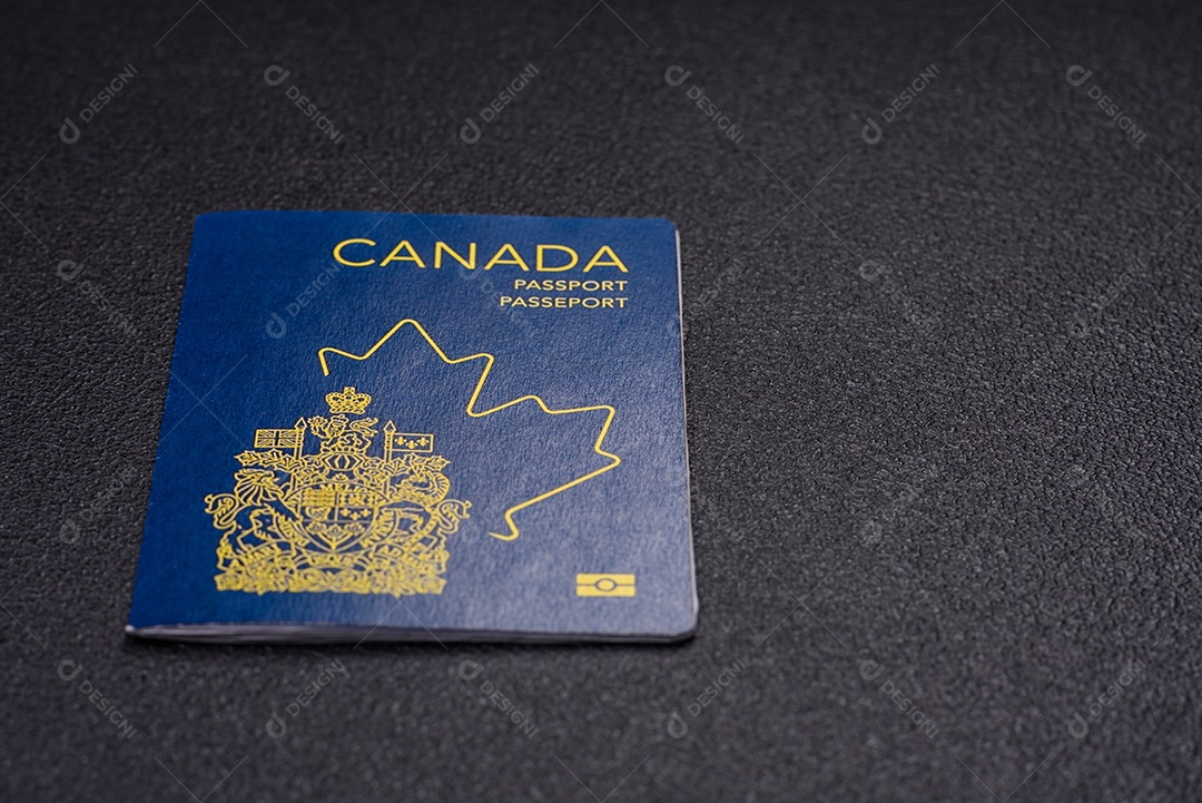 Passaporte canada em uma mesa de concreto