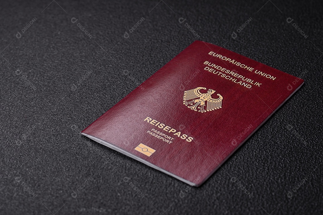 Passaporte Alemanha em uma mesa de concreto
