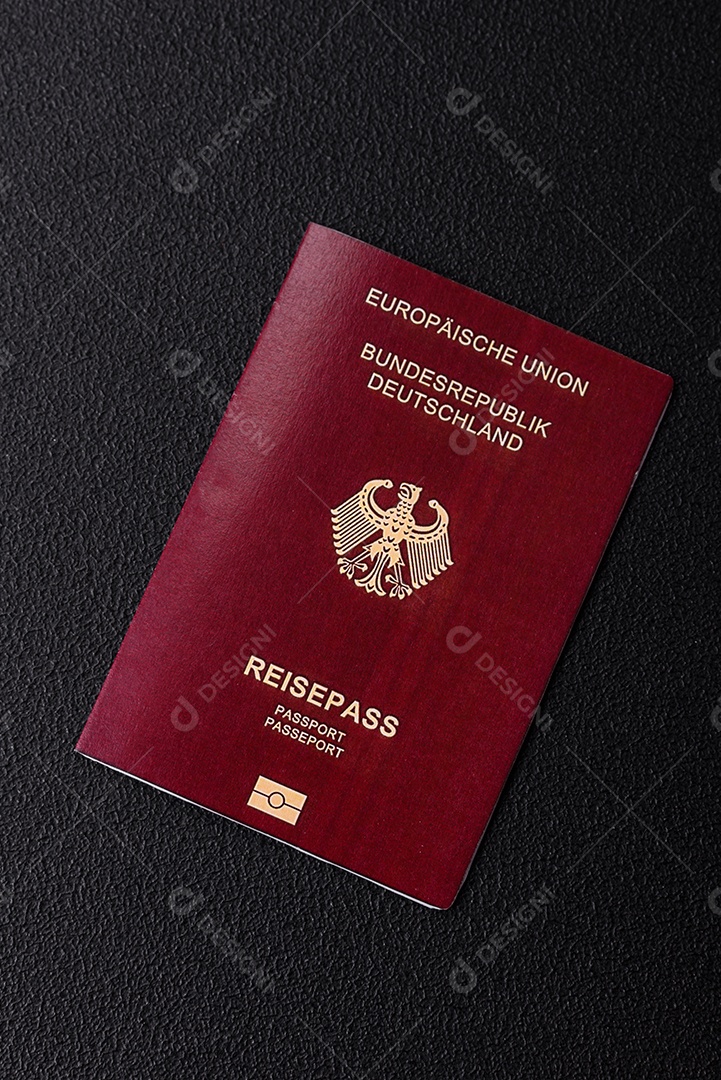 Passaporte Alemanha em uma mesa de concreto