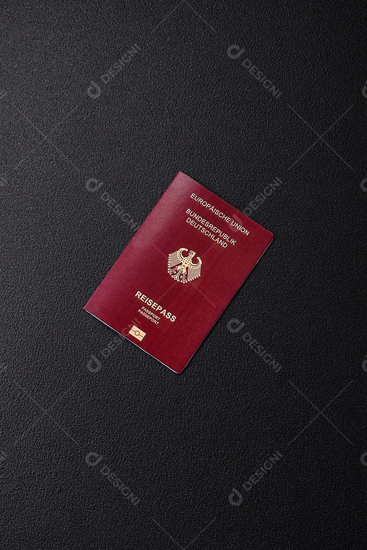 Passaporte japão em uma mesa de concreto