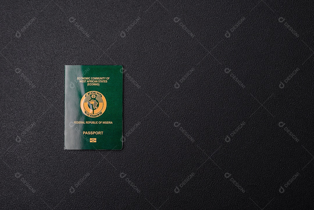 Passaporte Nigéria em uma mesa de concreto