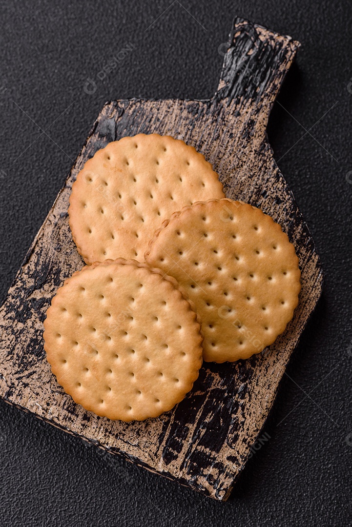 Saboroso Biscoitos redondos pontilhados com creme