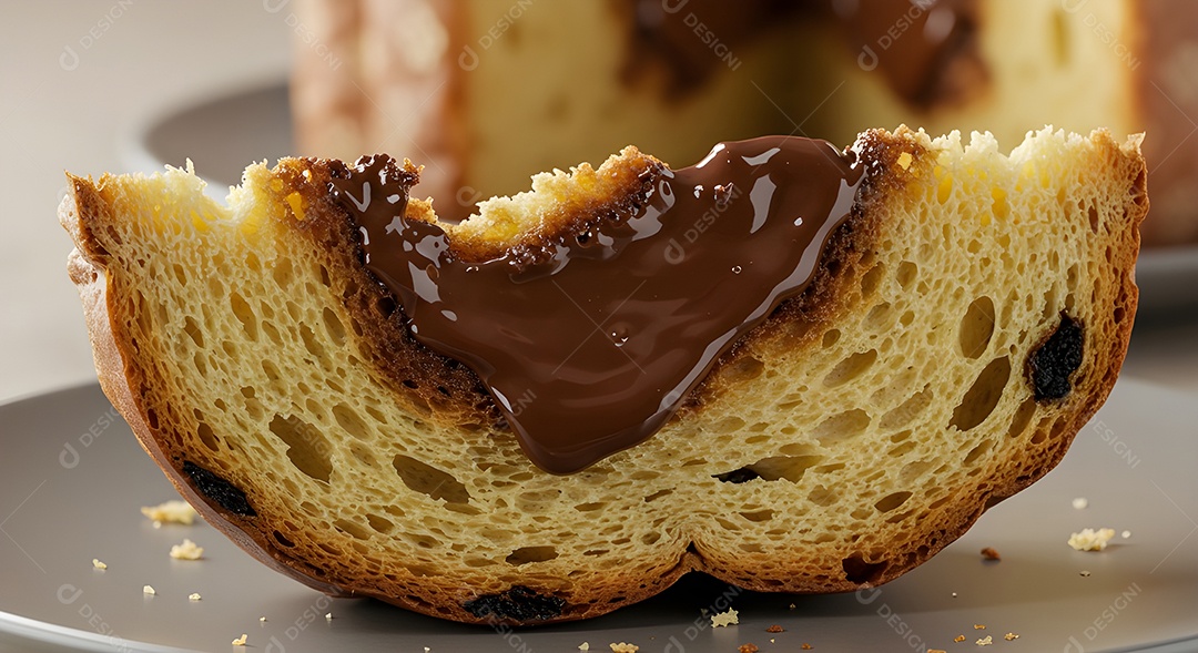 Fatia de chocotone em uma mesa