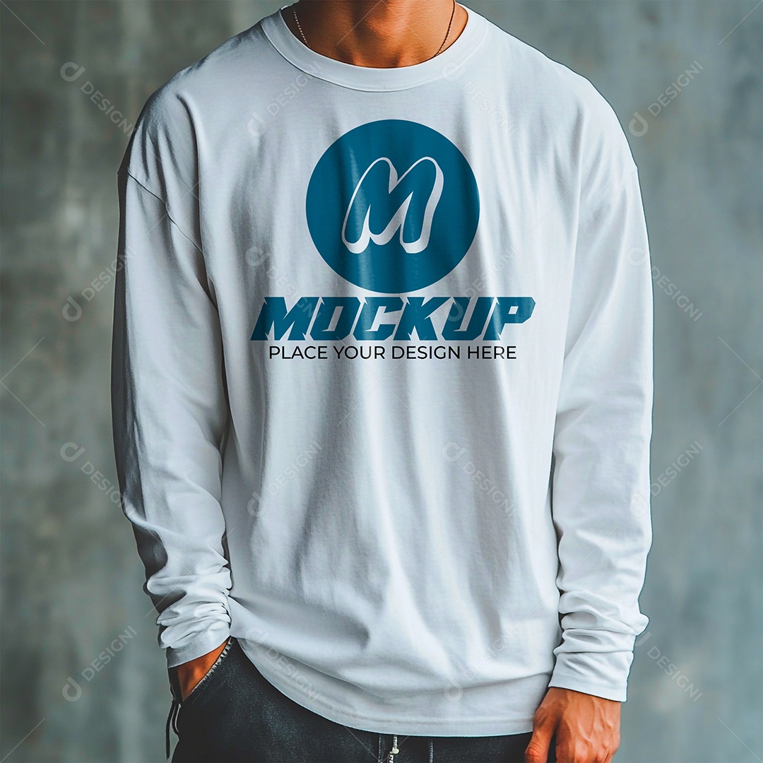 Mockup de Camisa Gola O PSD Editável