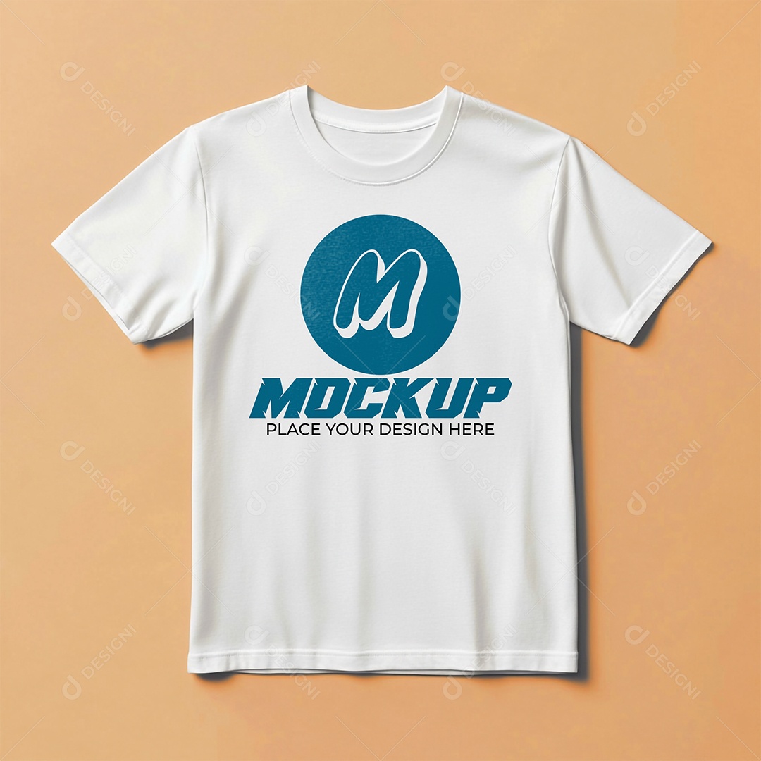 Mockup de Camisa Gola O PSD Editável
