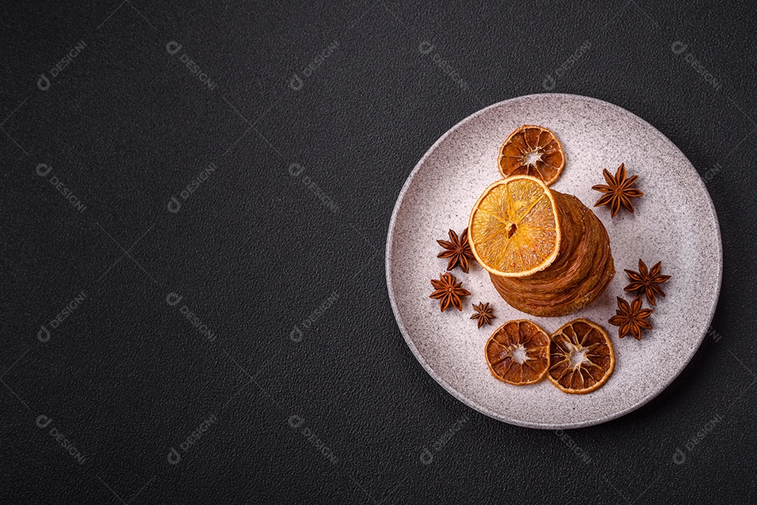 Craffin doce feito de massa folhada com merengue suíço