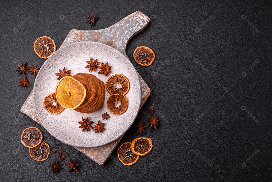 Craffin doce feito de massa folhada com merengue suíço