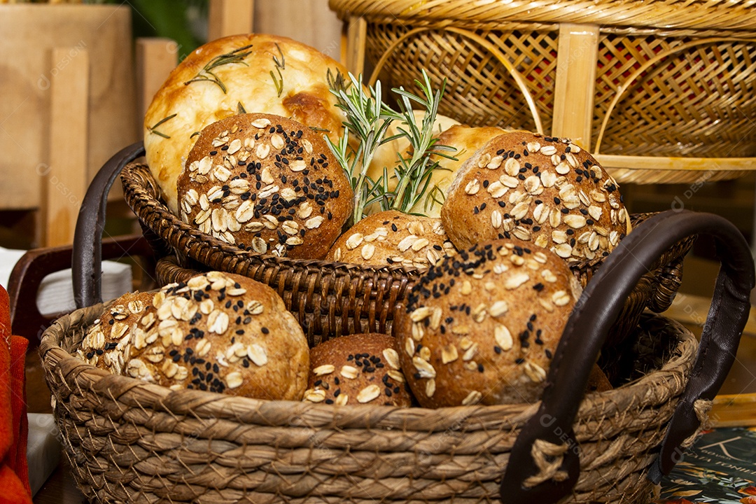 Alimentos saborosos em uma mesa de uma festa