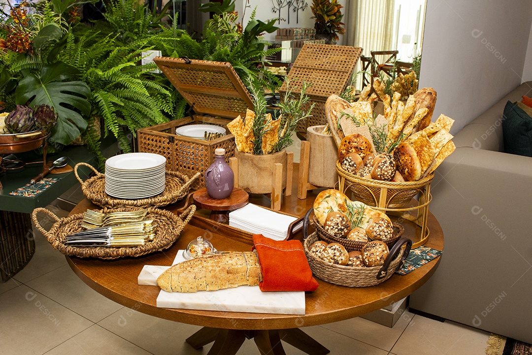 Alimentos saborosos em uma mesa de uma festa