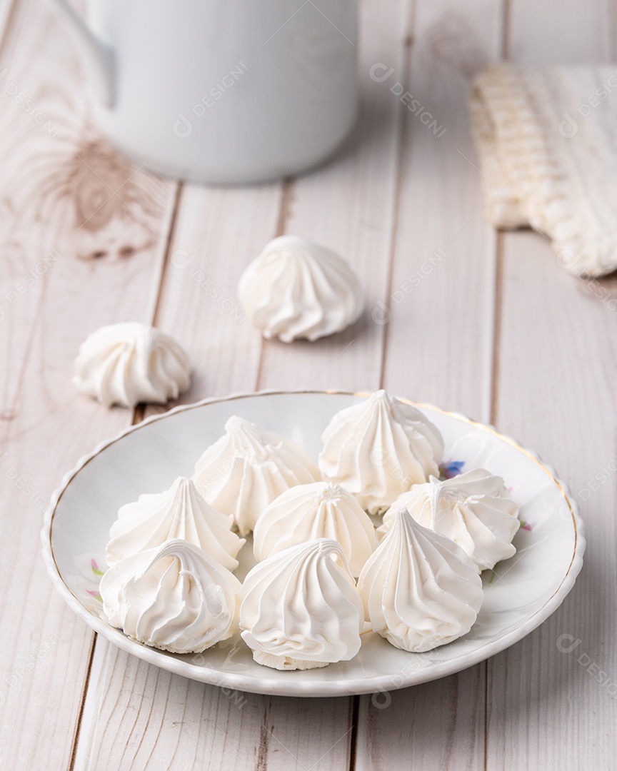 Imagem mostra suspiros, também conhecidos como merengues