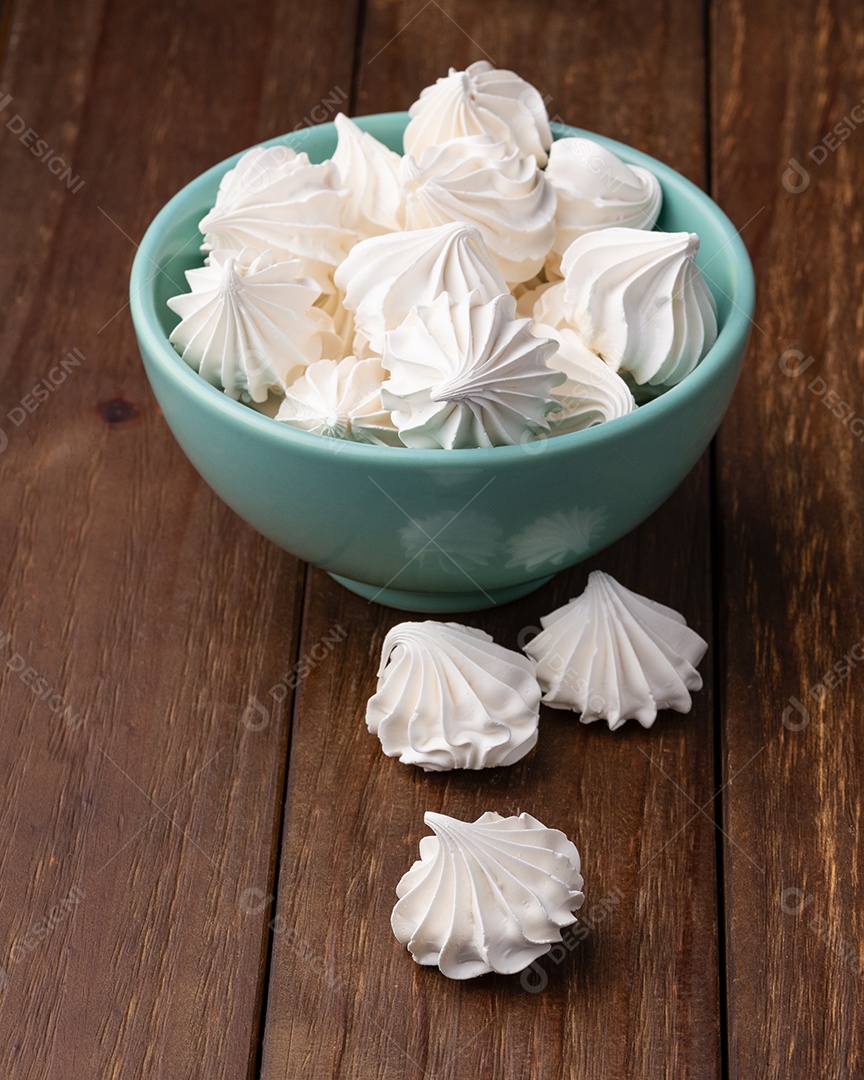 Imagem mostra suspiros, também conhecidos como merengues