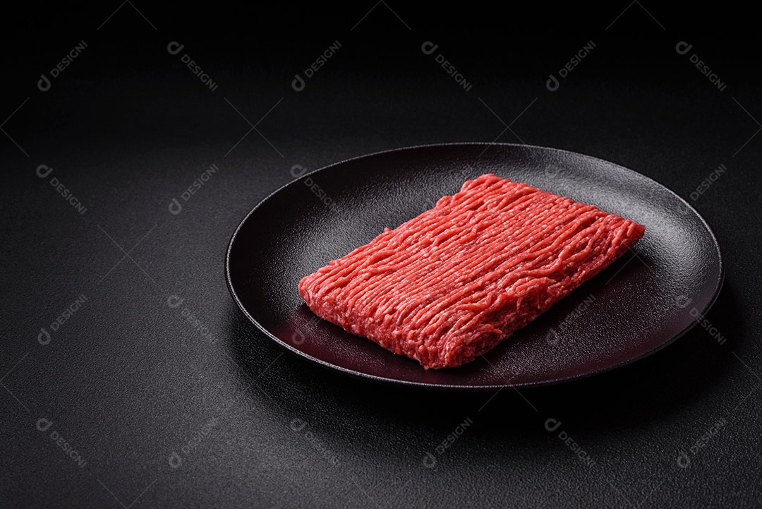 Imagem mostra carne moída crua