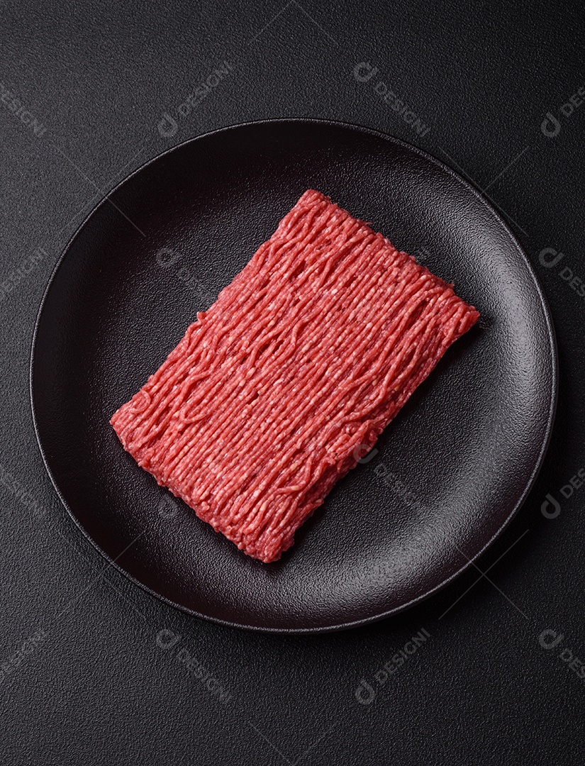 Imagem mostra carne moída crua