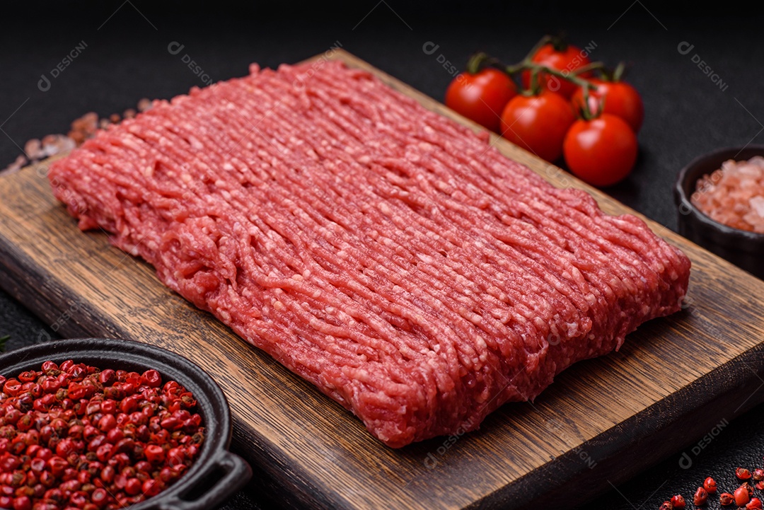 Imagem mostra carne moída crua