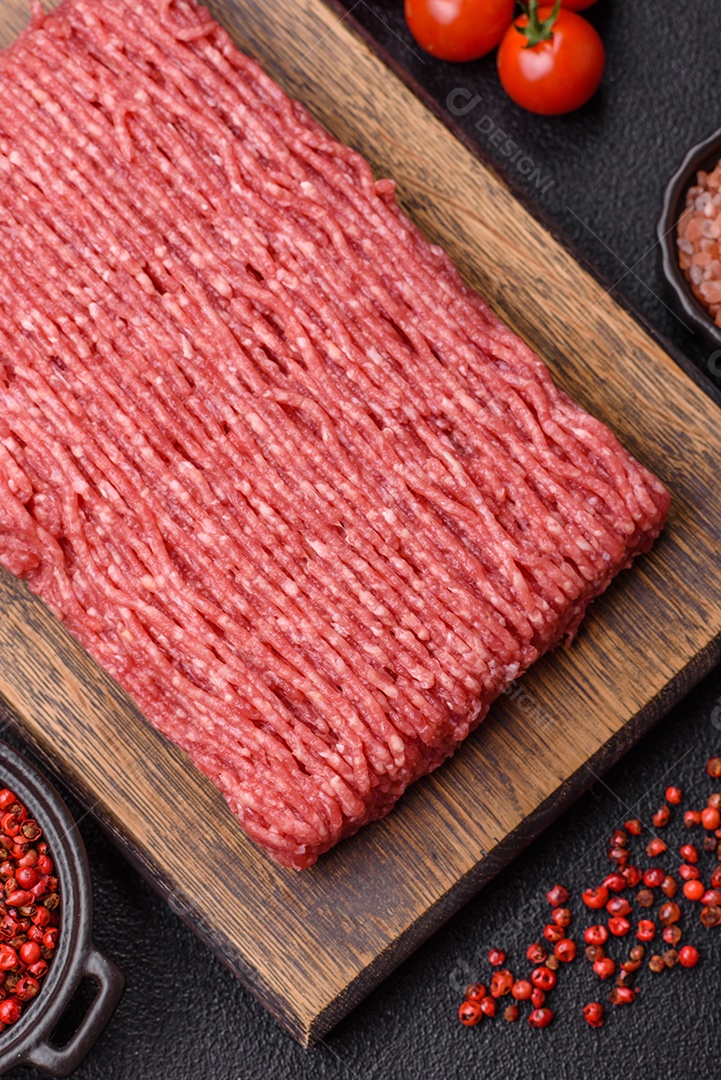 Imagem mostra carne moída crua