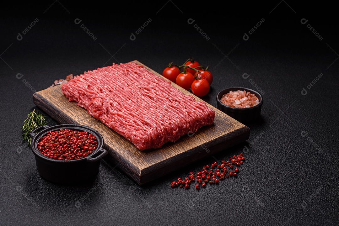 Imagem mostra carne moída crua