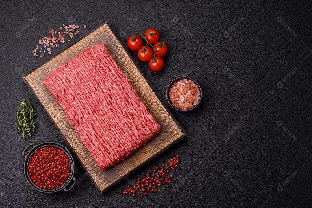 Imagem mostra carne moída crua