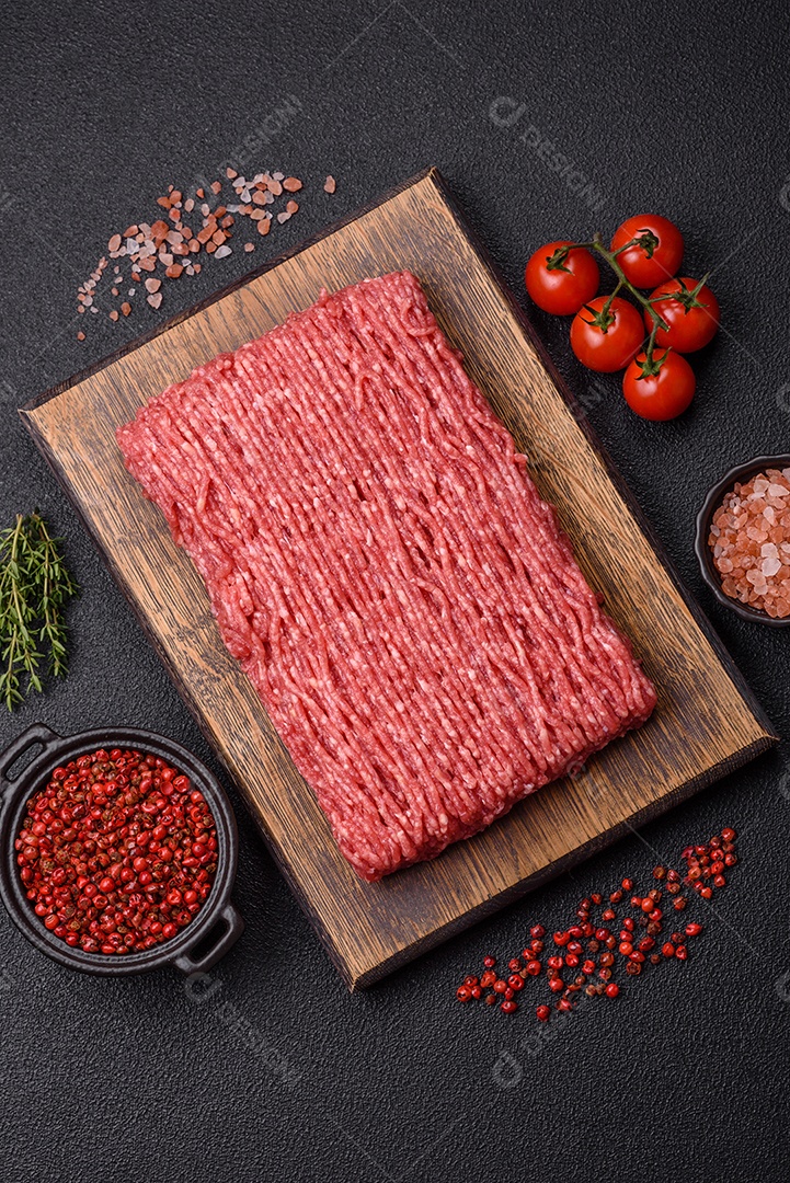 Imagem mostra carne moída crua