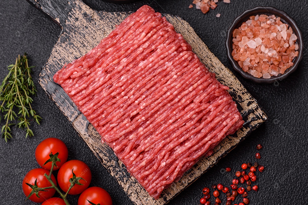 Imagem mostra carne moída crua