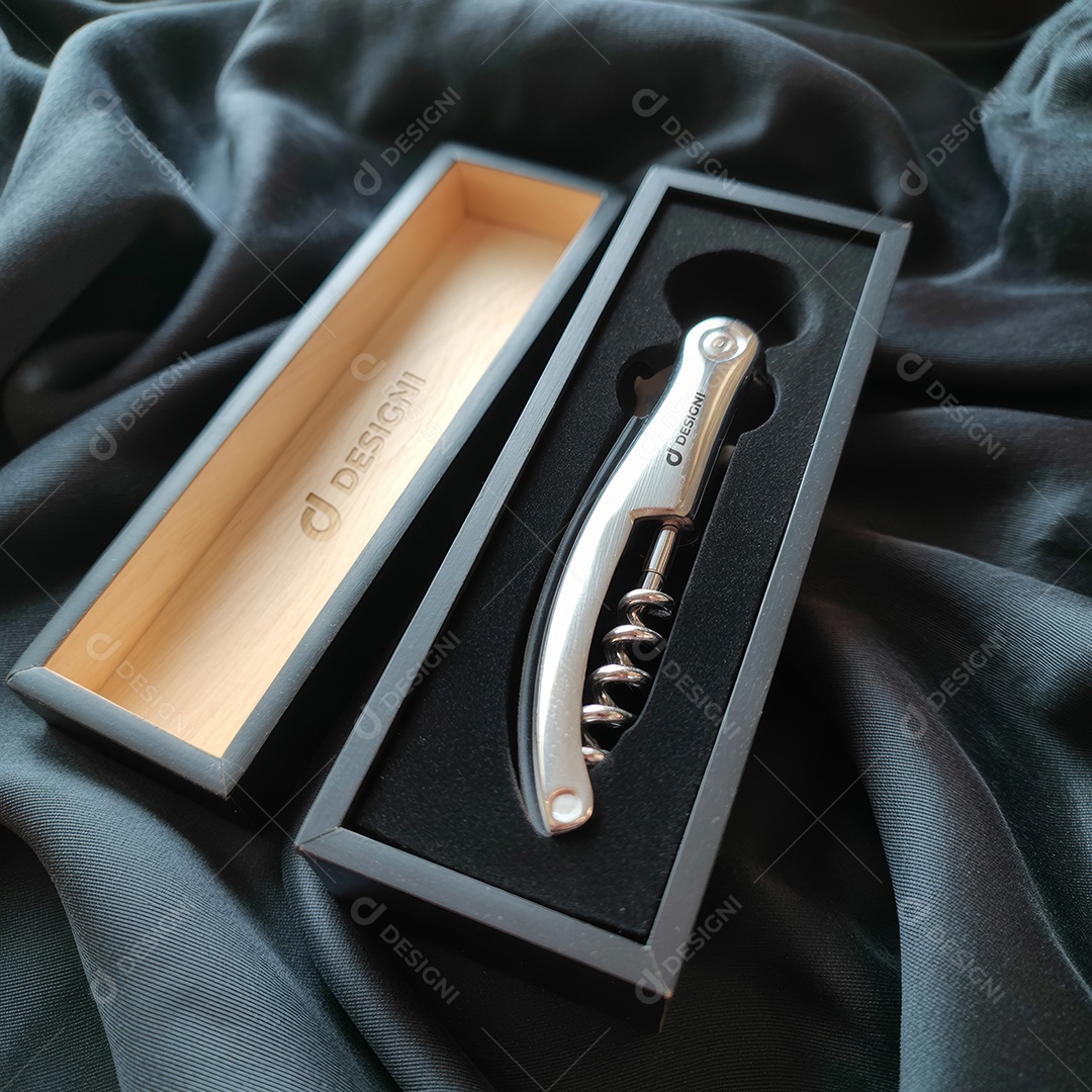 Mockup Brinde Saca Rolha na Caixa PSD Editável