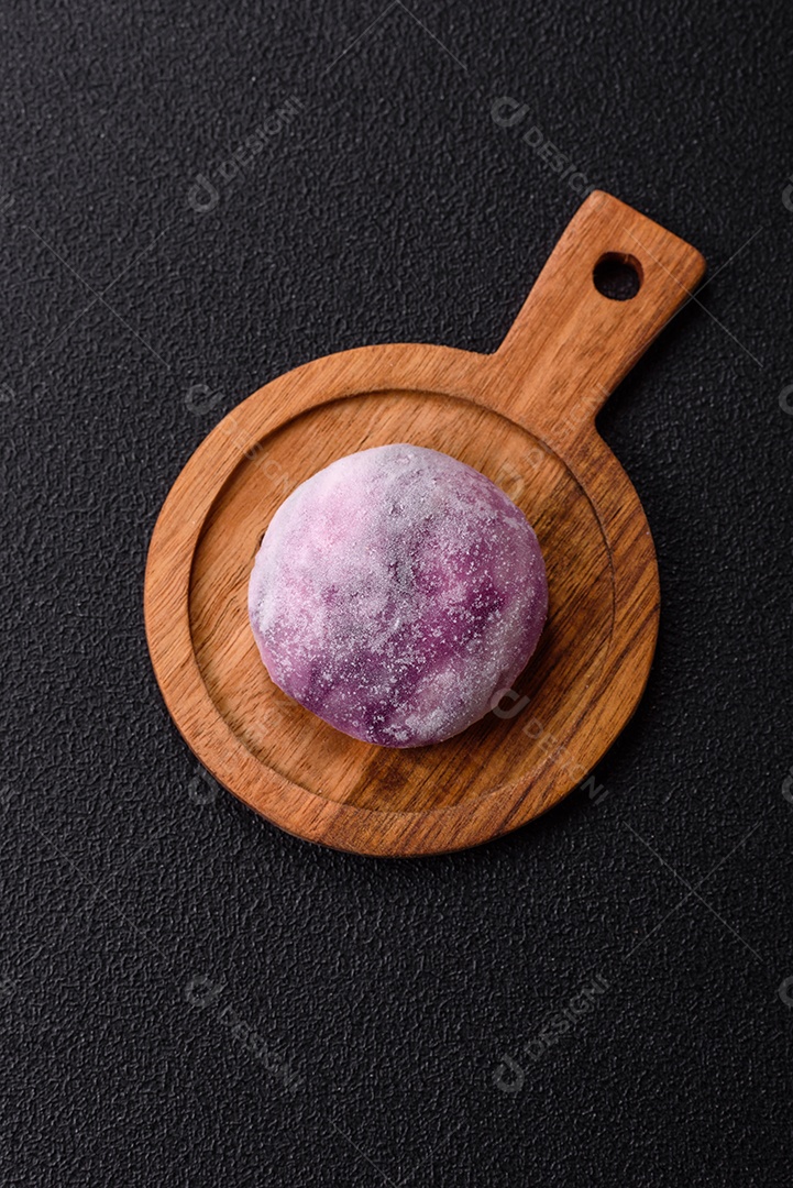 Imagem mostra um Mochi (ou Moti), um tradicional doce japonês feito de arroz glutinoso