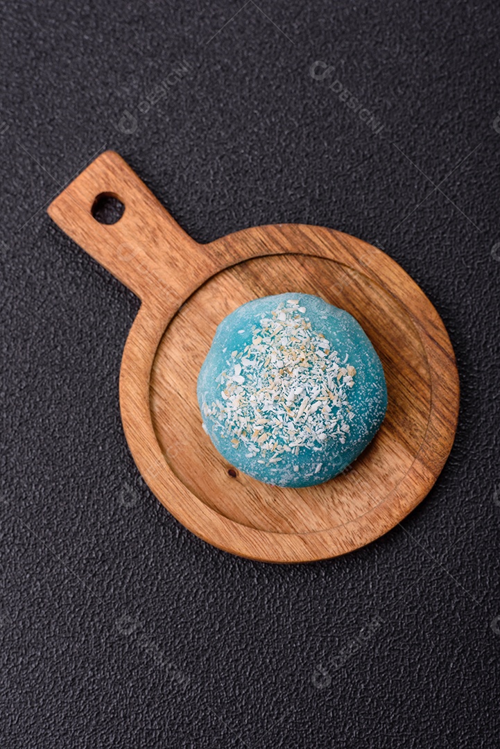 Imagem mostra um Mochi (ou Moti), um tradicional doce japonês feito de arroz glutinoso