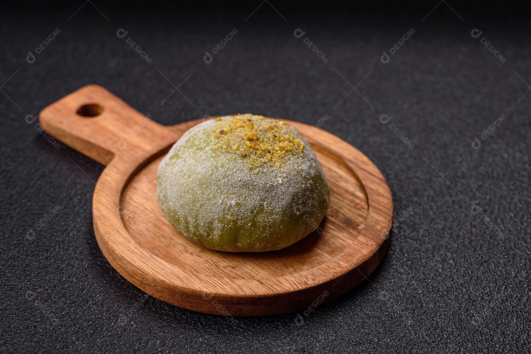 Imagem mostra um Mochi (ou Moti), um tradicional doce japonês feito de arroz glutinoso