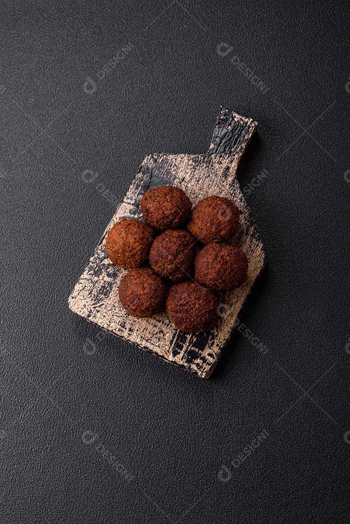 Imagem mostra Falafel, um bolinho frito popular no Oriente Médio