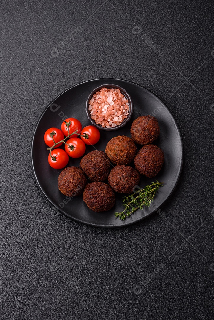 Imagem mostra Falafel, um bolinho frito popular no Oriente Médio
