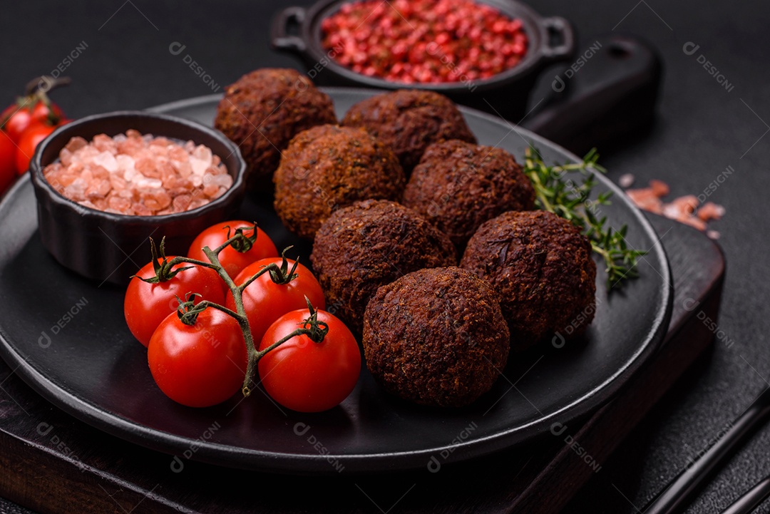 Imagem mostra Falafel, um bolinho frito popular no Oriente Médio